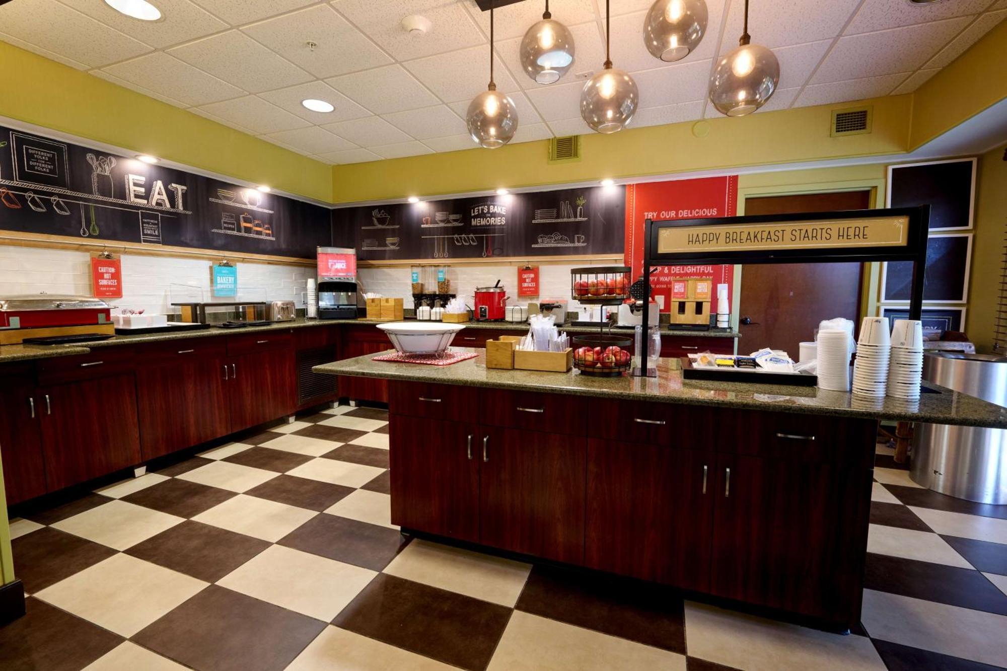 Hampton Inn Флемингтон Экстерьер фото